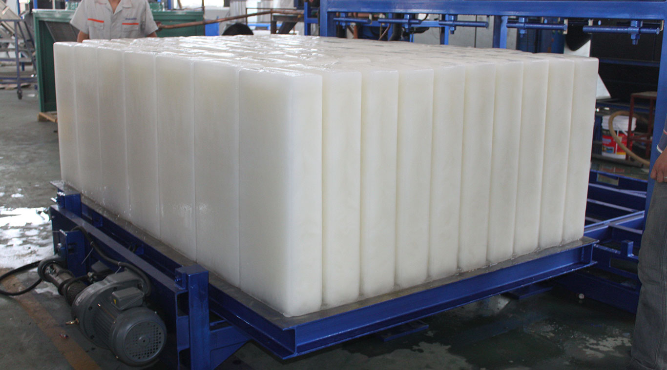 Máy làm đá khối làm lạnh trực tiếp FOCUSUN 5 tấn