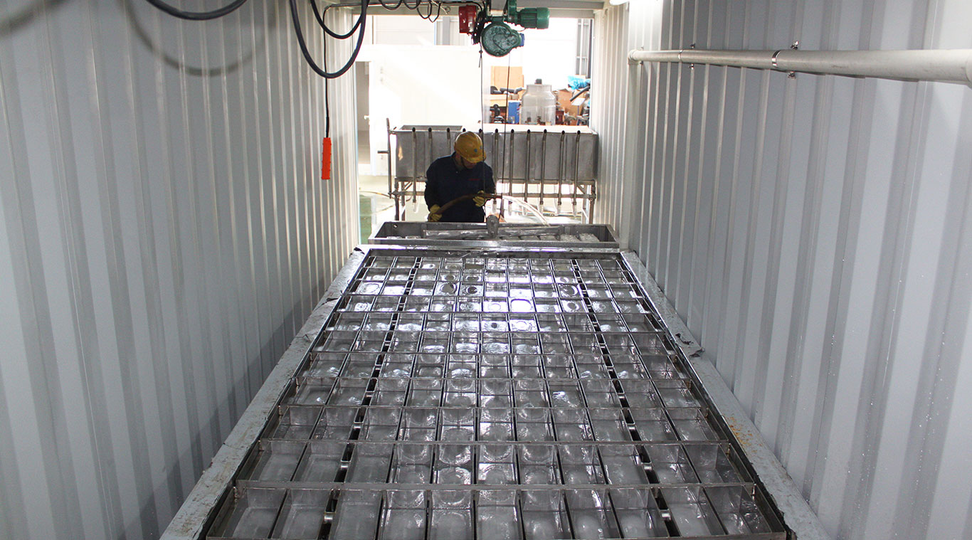 Focusun 12.5T containerized brine block ice machine