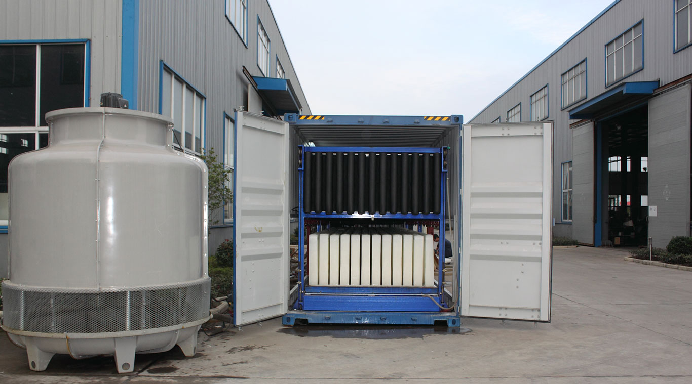 Containerized direct refrigeration block ice machine