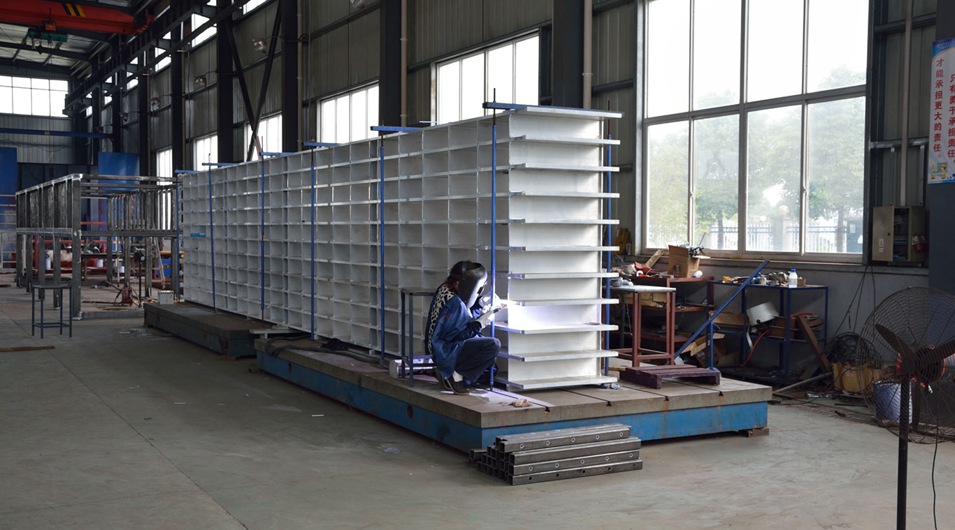 Direct refrigeration block ice machine