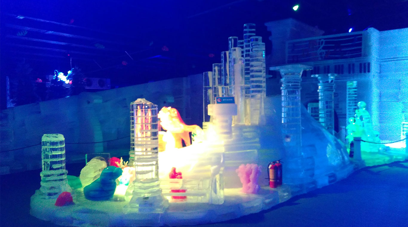 Transparent block ice machine