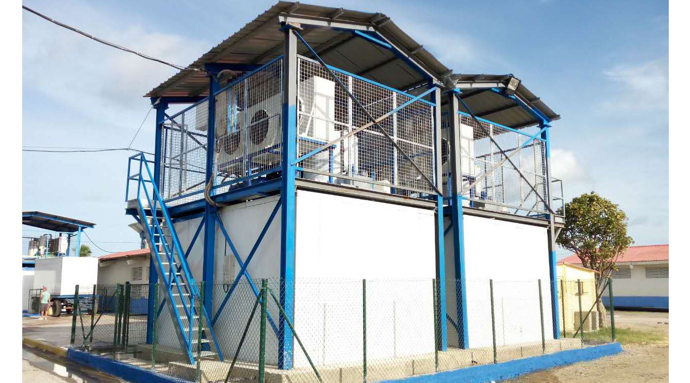 Fresh water flake ice machine