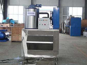 Máy làm đá vảy nước biển dùng trên thuyền FIF-08MB