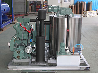 Máy làm đá vảy nước biển dùng trên thuyền FIF-30MB