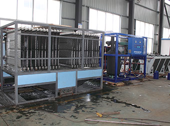 Máy làm đá tấm loại lớn FIP-240