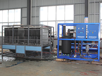 Large capacity plate ice machine