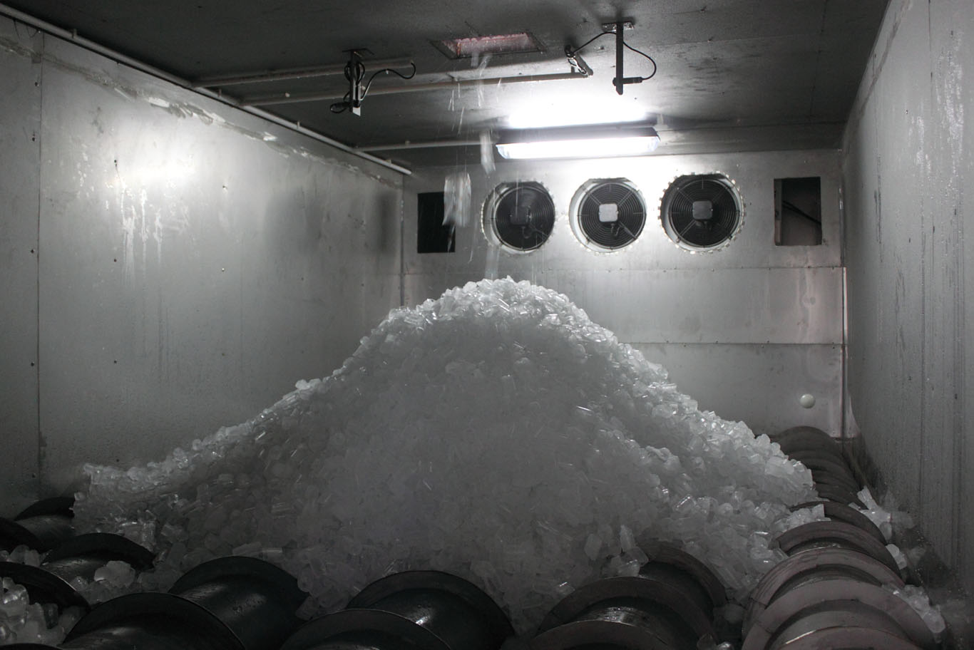 Small capacity tube ice machine